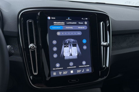 Volvo EX40 Extended Range Plus Black Edition 82 kWh | ACC | Harman/Kardon | 360° Camera | Stoel+Stuurverwarming | BLIS | 20 Inch
