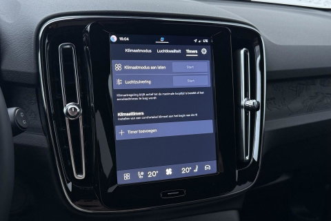 Volvo EX40 Extended Range Plus Black Edition 82 kWh | ACC | Harman/Kardon | 360° Camera | Stoel+Stuurverwarming | BLIS | 20 Inch