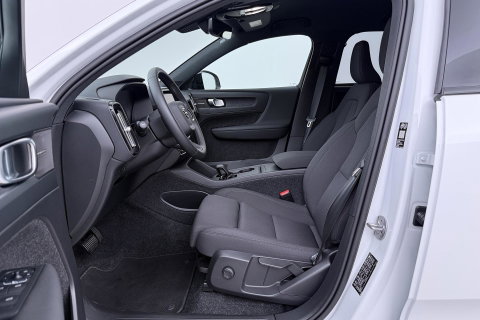 Volvo EX40 Extended Range Plus Black Edition 82 kWh | ACC | Harman/Kardon | 360° Camera | Stoel+Stuurverwarming | BLIS | 20 Inch