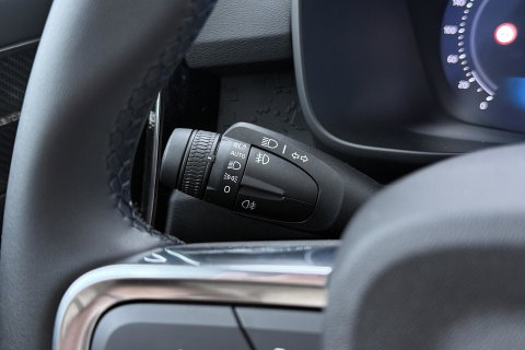 Volvo EX40 Extended Range Plus Black Edition 82 kWh | ACC | Harman/Kardon | 360° Camera | Stoel+Stuurverwarming | BLIS | 20 Inch