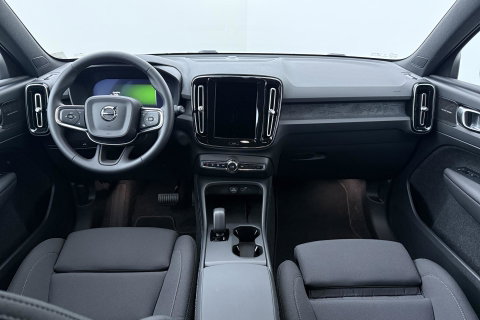 Volvo EX40 Extended Range Plus Black Edition 82 kWh | ACC | Harman/Kardon | 360° Camera | Stoel+Stuurverwarming | BLIS | 20 Inch