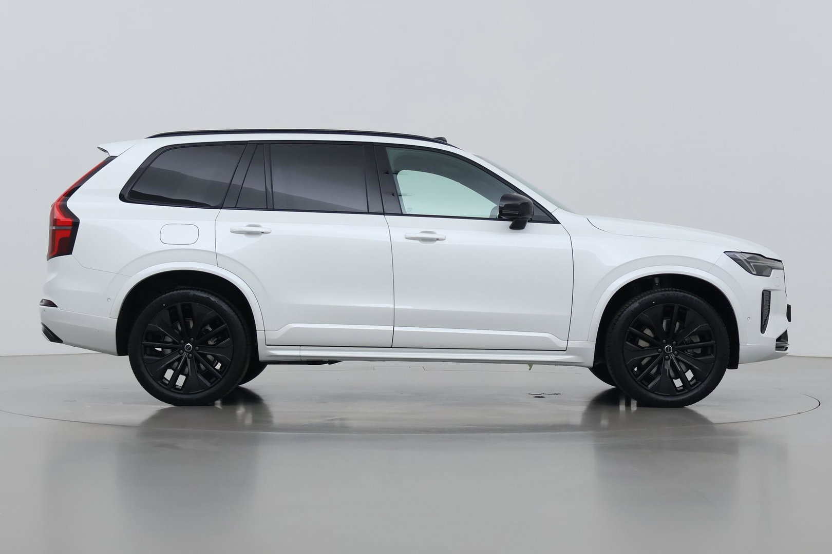 Volvo XC90 T8 Plug-in hybrid Ultra Black Edition | ACC | Luchtvering | Bowers&Wilkins | Massage+Ventilatie | Head-Up | 360° Camera