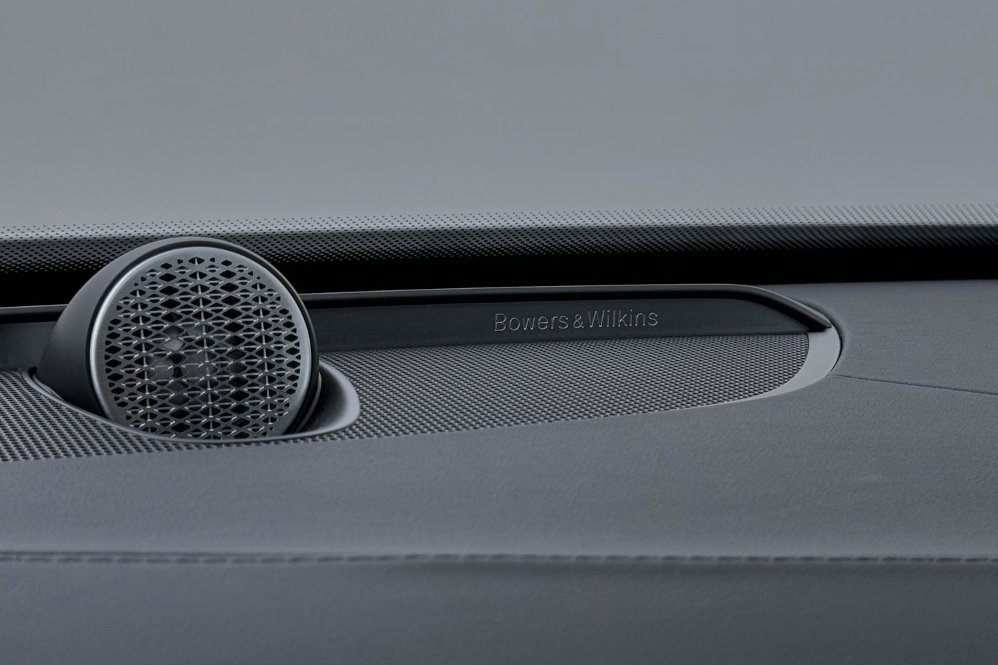 Volvo XC90 T8 Plug-in hybrid Ultra Black Edition | ACC | Luchtvering | Bowers&Wilkins | Massage+Ventilatie | Head-Up | 360° Camera