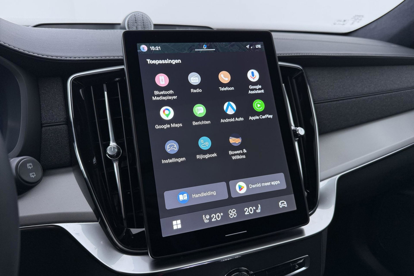 Volvo XC90 T8 Plug-in hybrid Ultra Black Edition | ACC | Luchtvering | Bowers&Wilkins | Massage+Ventilatie | Head-Up | 360° Camera