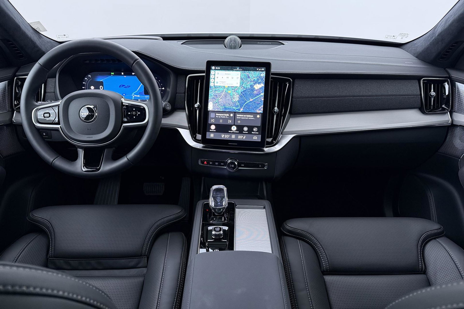 Volvo XC90 T8 Plug-in hybrid Ultra Black Edition | ACC | Luchtvering | Bowers&Wilkins | Massage+Ventilatie | Head-Up | 360° Camera