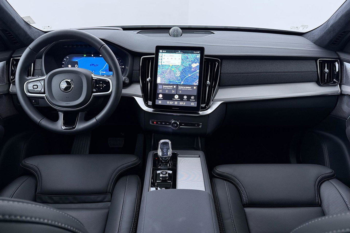 Volvo XC90 T8 Plug-in hybrid Ultra Black Edition | ACC | Luchtvering | Bowers&Wilkins | Massage+Ventilatie | Head-Up | 360° Camera