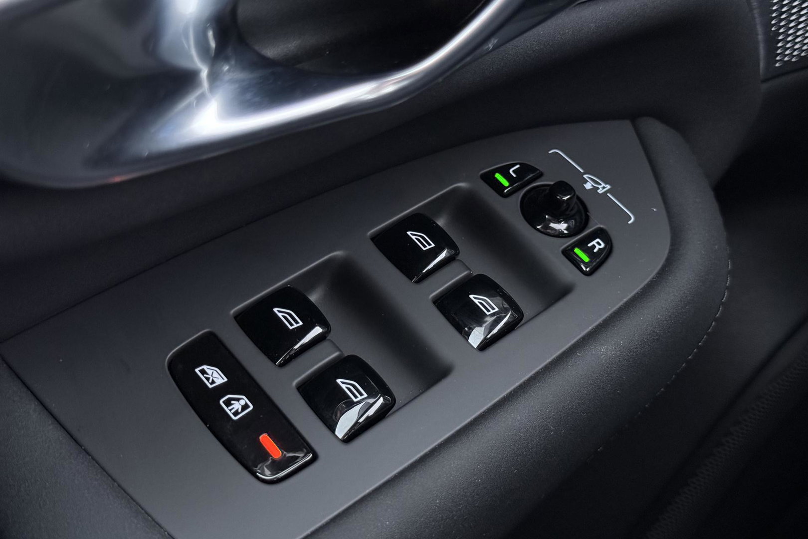 Volvo XC90 T8 Plug-in hybrid Ultra Black Edition | ACC | Luchtvering | Bowers&Wilkins | Massage+Ventilatie | Head-Up | 360° Camera