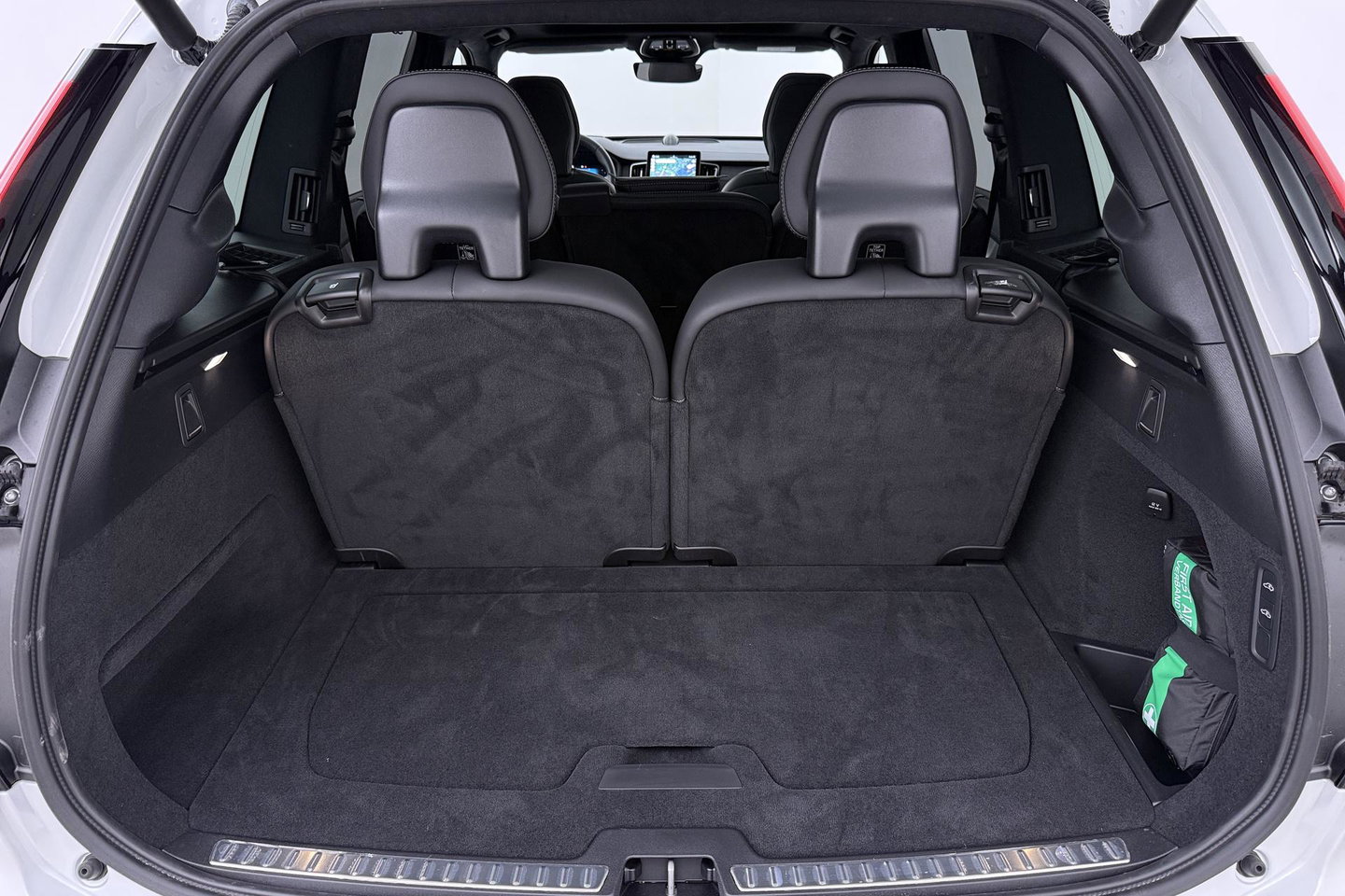 Volvo XC90 T8 Plug-in hybrid Ultra Black Edition | ACC | Luchtvering | Bowers&Wilkins | Massage+Ventilatie | Head-Up | 360° Camera