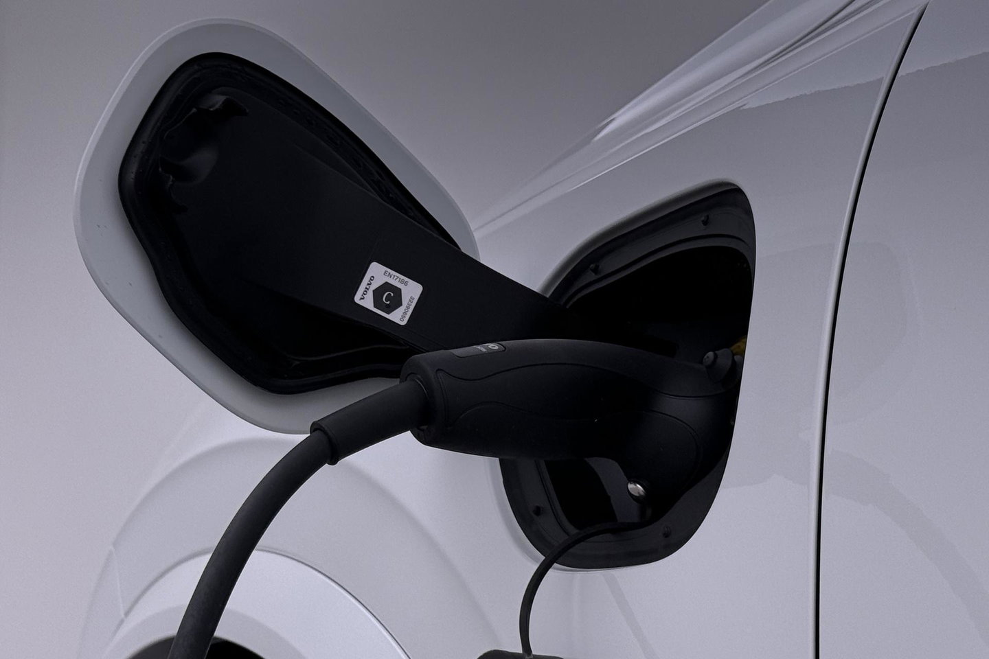 Volvo XC90 T8 Plug-in hybrid Ultra Black Edition | ACC | Luchtvering | Bowers&Wilkins | Massage+Ventilatie | Head-Up | 360° Camera
