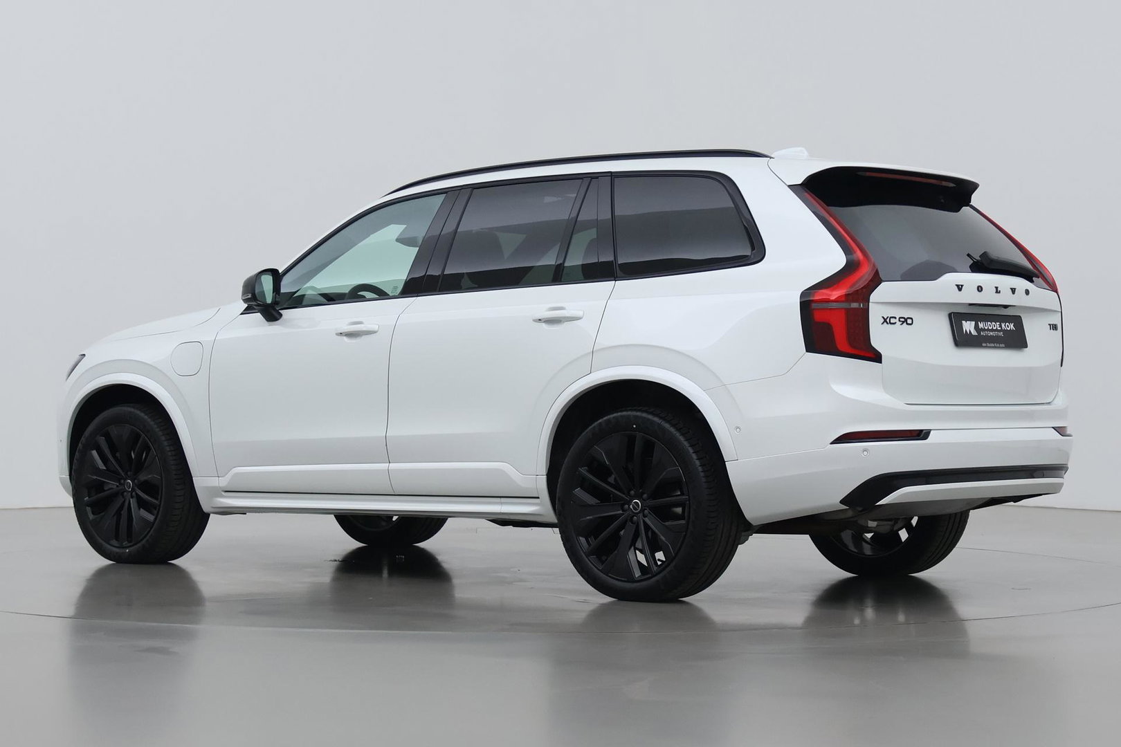 Volvo XC90 T8 Plug-in hybrid Ultra Black Edition | ACC | Luchtvering | Bowers&Wilkins | Massage+Ventilatie | Head-Up | 360° Camera