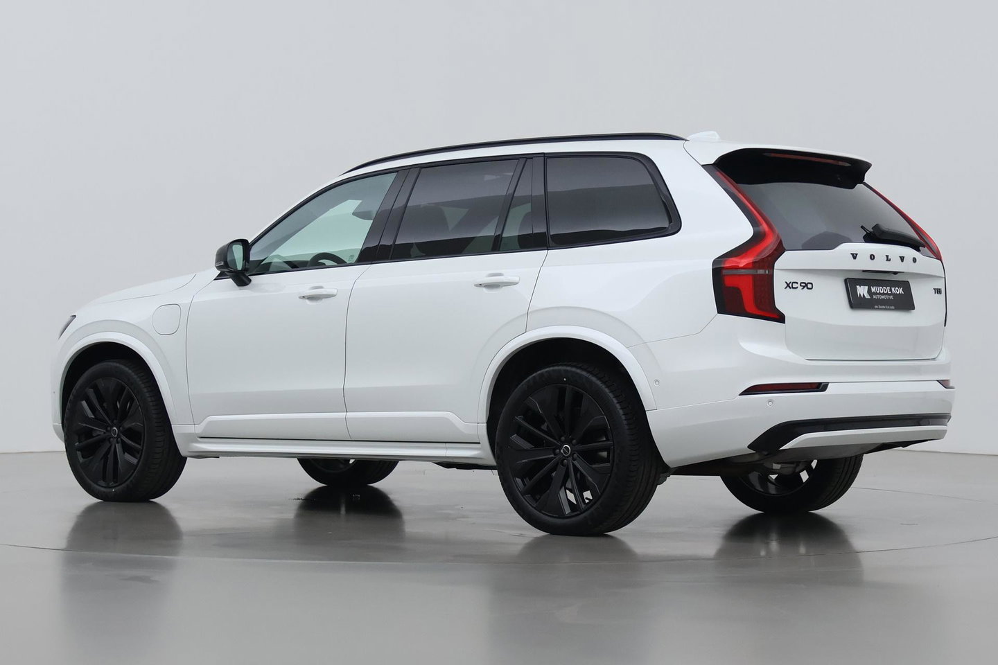 Volvo XC90 T8 Plug-in hybrid Ultra Black Edition | ACC | Luchtvering | Bowers&Wilkins | Massage+Ventilatie | Head-Up | 360° Camera