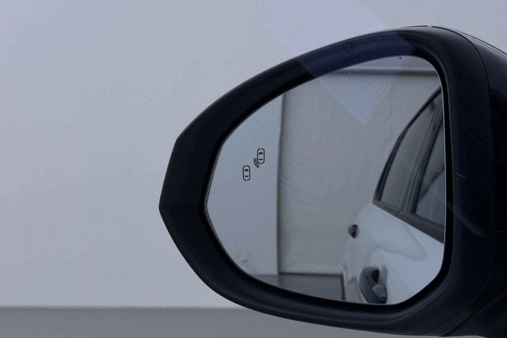 Lynk & Co 01 1.5 More | ACC | Panoramadak | 20 Inch | Stoel+Stuurverwarming | Getint Glas