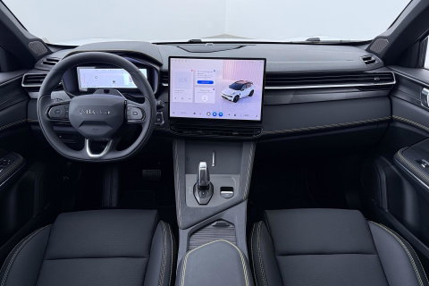 Lynk & Co 01 1.5 More | ACC | Panoramadak | 20 Inch | Stoel+Stuurverwarming | Getint Glas