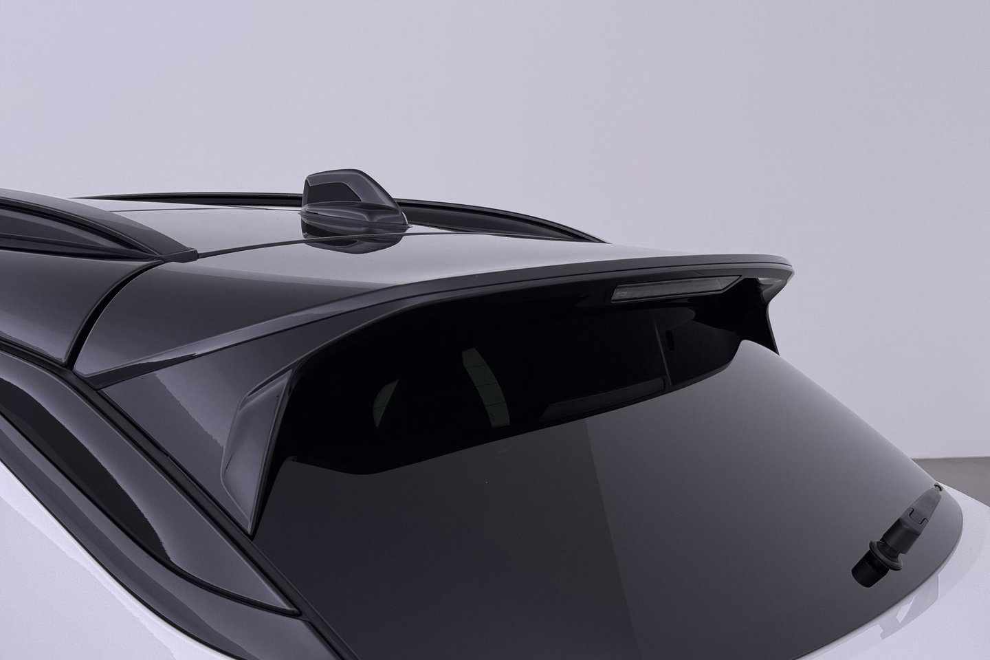 Lynk & Co 01 1.5 More | ACC | Panoramadak | 20 Inch | Stoel+Stuurverwarming | Getint Glas