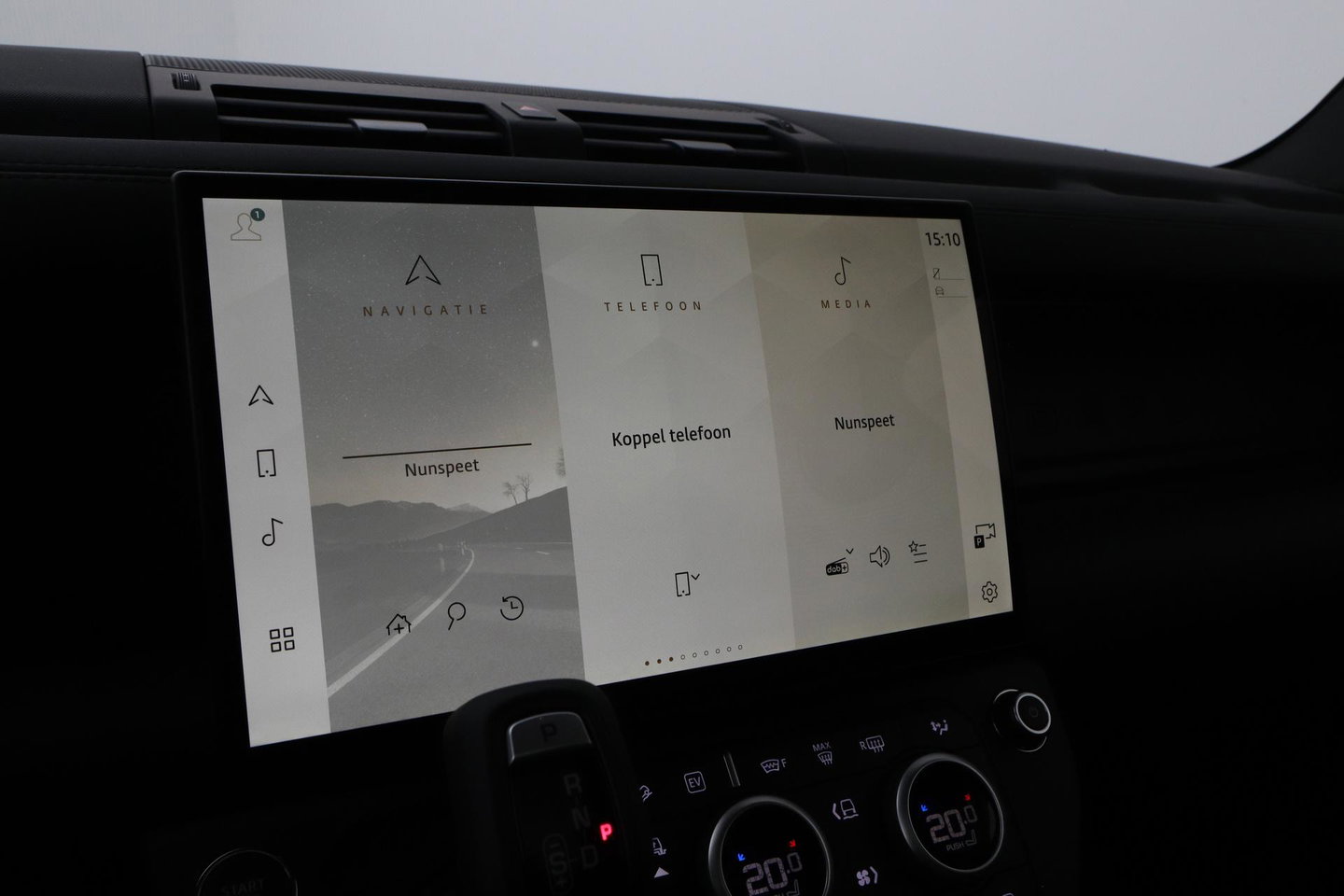 Land Rover Defender P300e 110 X-Dynamic SE | FACELIFT | ACC | Panoramadak | 22 Inch | ClearSight | Stoel+Stuurverwarming | Trekhaak