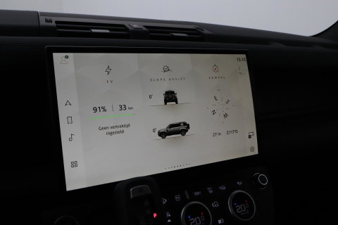 Land Rover Defender P300e 110 X-Dynamic SE | FACELIFT | ACC | Panoramadak | 22 Inch | ClearSight | Stoel+Stuurverwarming | Trekhaak