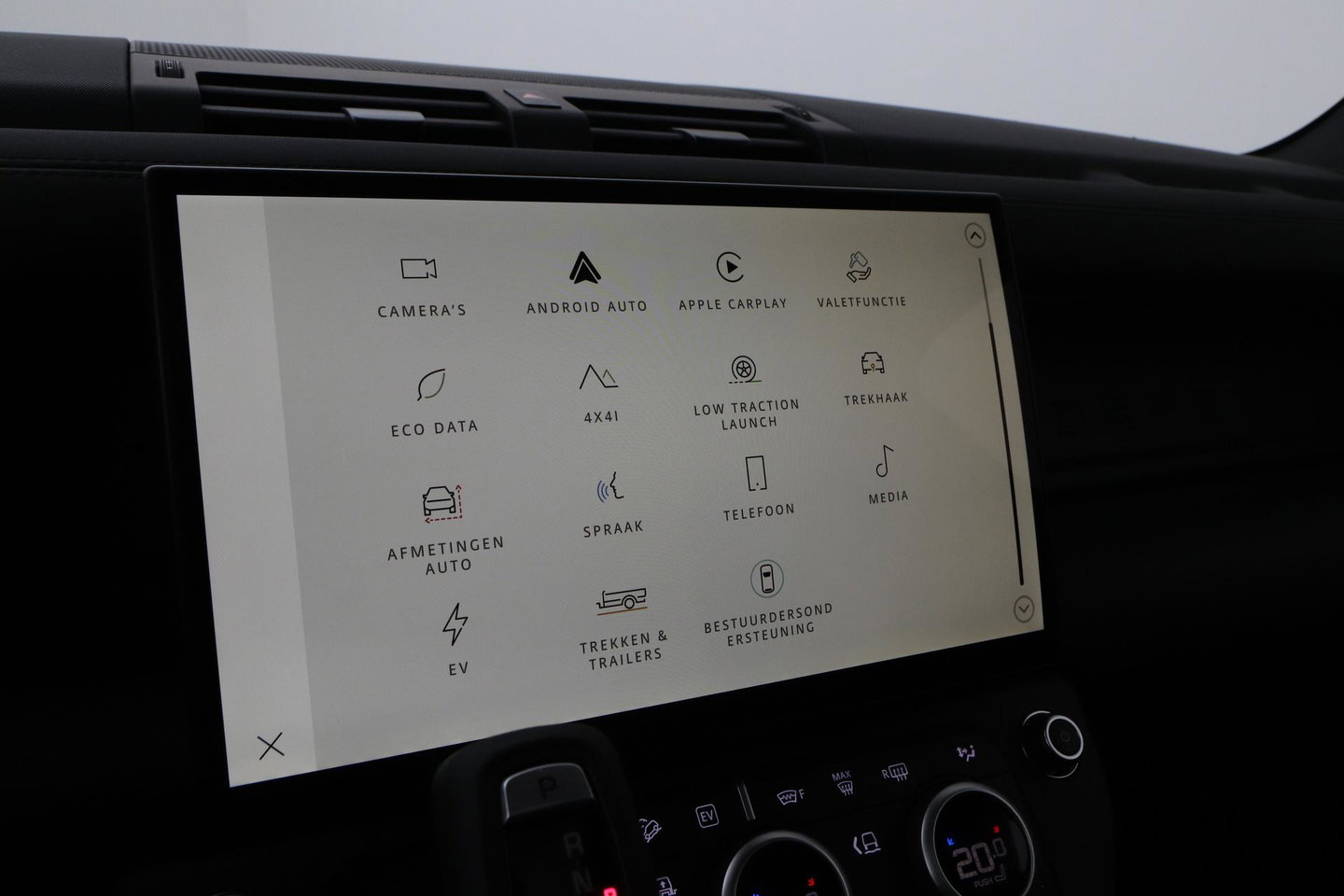 Land Rover Defender P300e 110 X-Dynamic SE | FACELIFT | ACC | Panoramadak | 22 Inch | ClearSight | Stoel+Stuurverwarming | Trekhaak