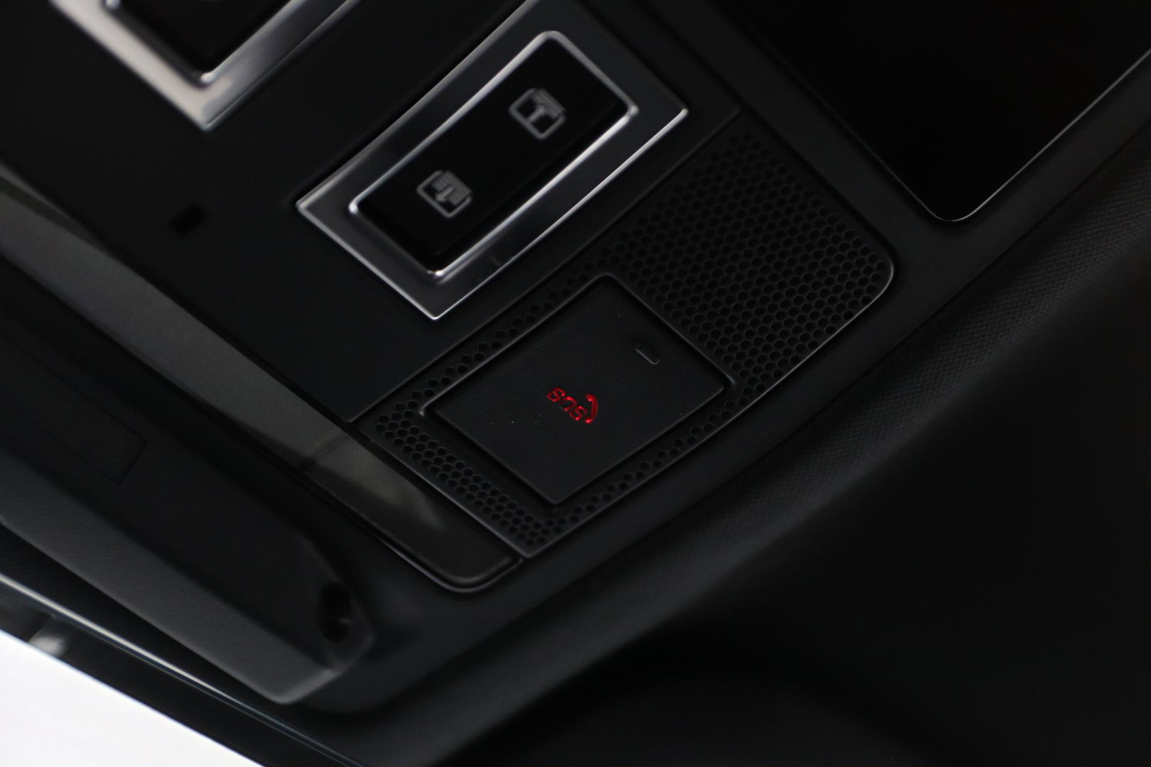 Land Rover Defender P300e 110 X-Dynamic SE | FACELIFT | ACC | Panoramadak | 22 Inch | ClearSight | Stoel+Stuurverwarming | Trekhaak