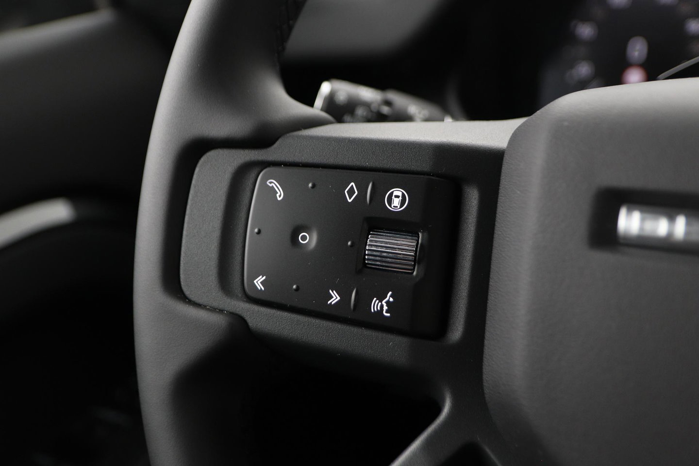 Land Rover Defender P300e 110 X-Dynamic SE | FACELIFT | ACC | Panoramadak | 22 Inch | ClearSight | Stoel+Stuurverwarming | Trekhaak