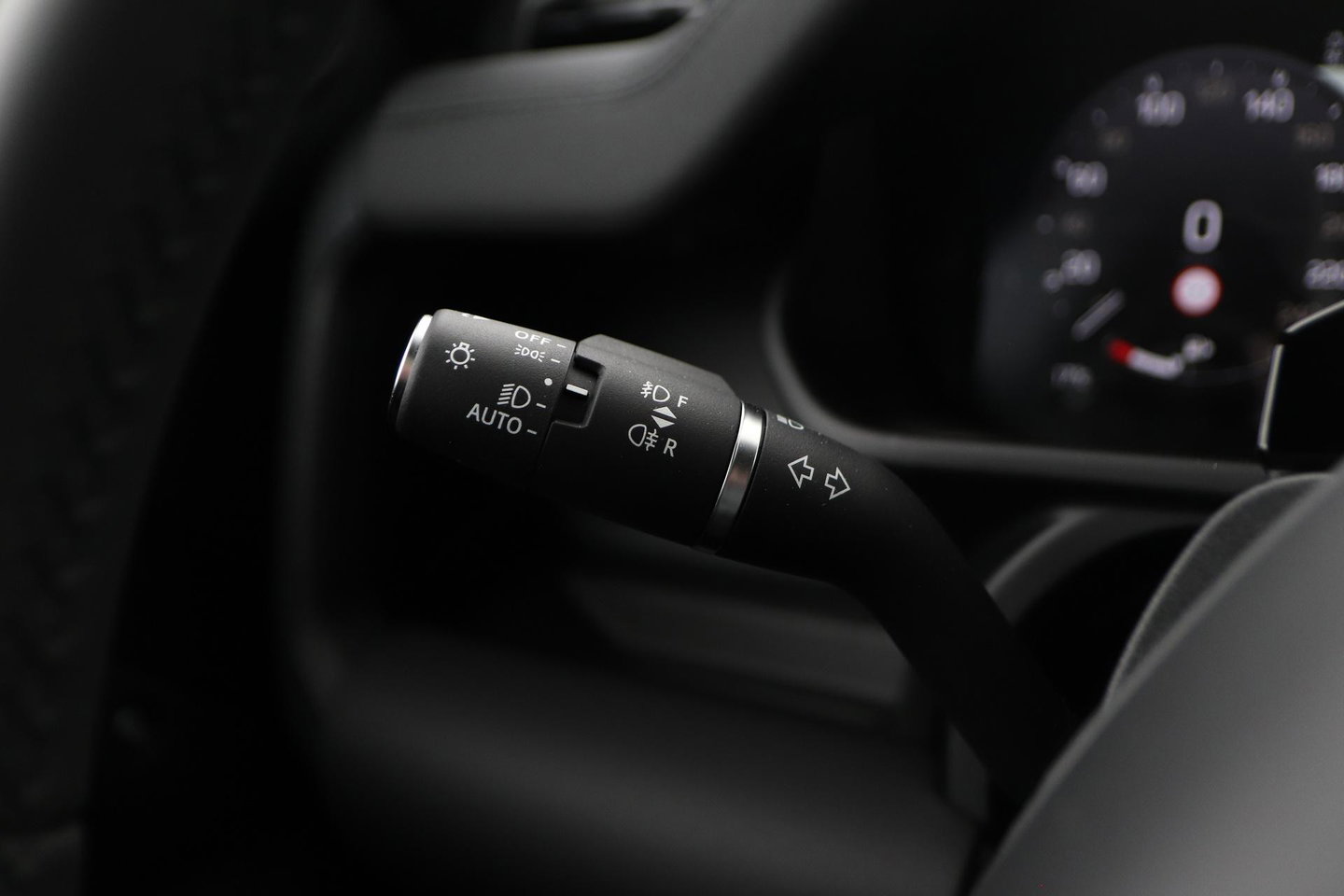 Land Rover Defender P300e 110 X-Dynamic SE | FACELIFT | ACC | Panoramadak | 22 Inch | ClearSight | Stoel+Stuurverwarming | Trekhaak