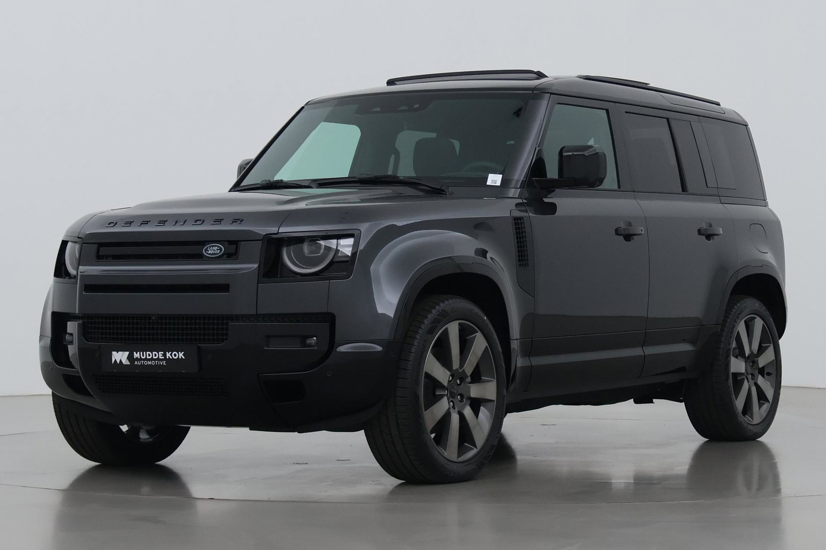 Land Rover Defender P300e 110 X-Dynamic SE | FACELIFT | ACC | Panoramadak | 22 Inch | ClearSight | Stoel+Stuurverwarming | Trekhaak