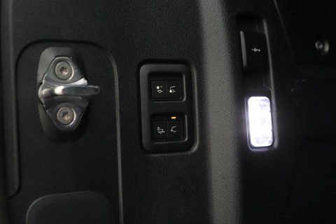Land Rover Defender 2.0 P300e 110 X-Dynamic HSE | FACELIFT | ClearSight | Meridian Surround | Koelbox | Luchtvering | Trekhaak