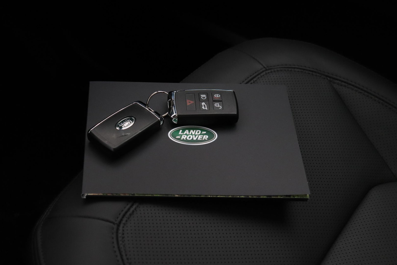 Land Rover Defender 2.0 P300e 110 X-Dynamic HSE | FACELIFT | ClearSight | Meridian Surround | Koelbox | Luchtvering | Trekhaak