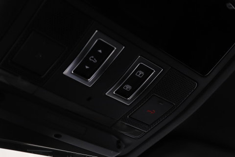 Land Rover Defender 2.0 P300e 110 X-Dynamic HSE | FACELIFT | ClearSight | Meridian Surround | Koelbox | Luchtvering | Trekhaak