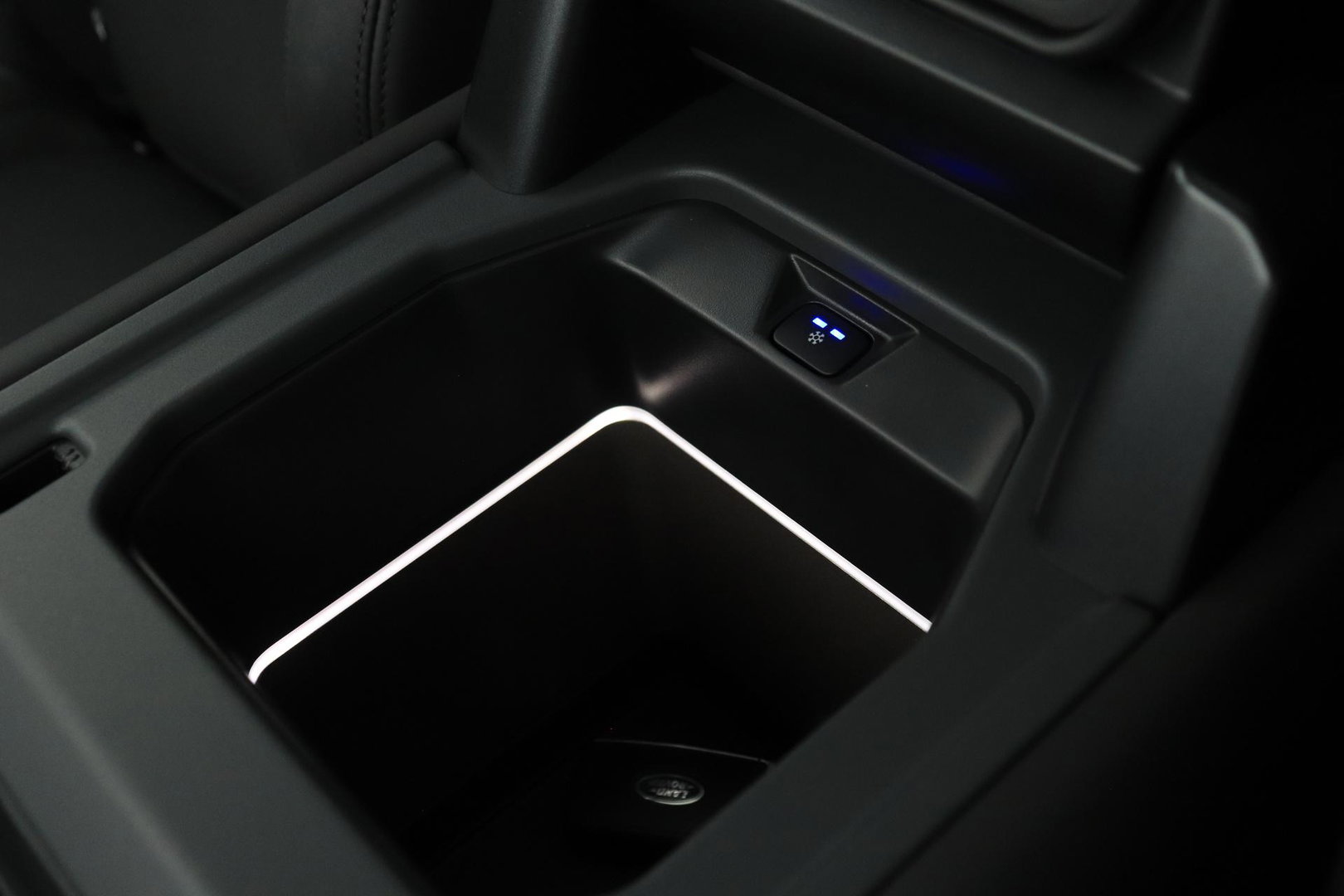 Land Rover Defender 2.0 P300e 110 X-Dynamic HSE | FACELIFT | ClearSight | Meridian Surround | Koelbox | Luchtvering | Trekhaak