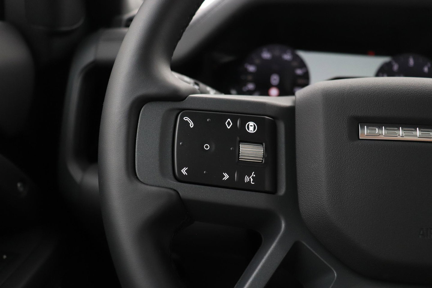 Land Rover Defender 2.0 P300e 110 X-Dynamic HSE | FACELIFT | ClearSight | Meridian Surround | Koelbox | Luchtvering | Trekhaak