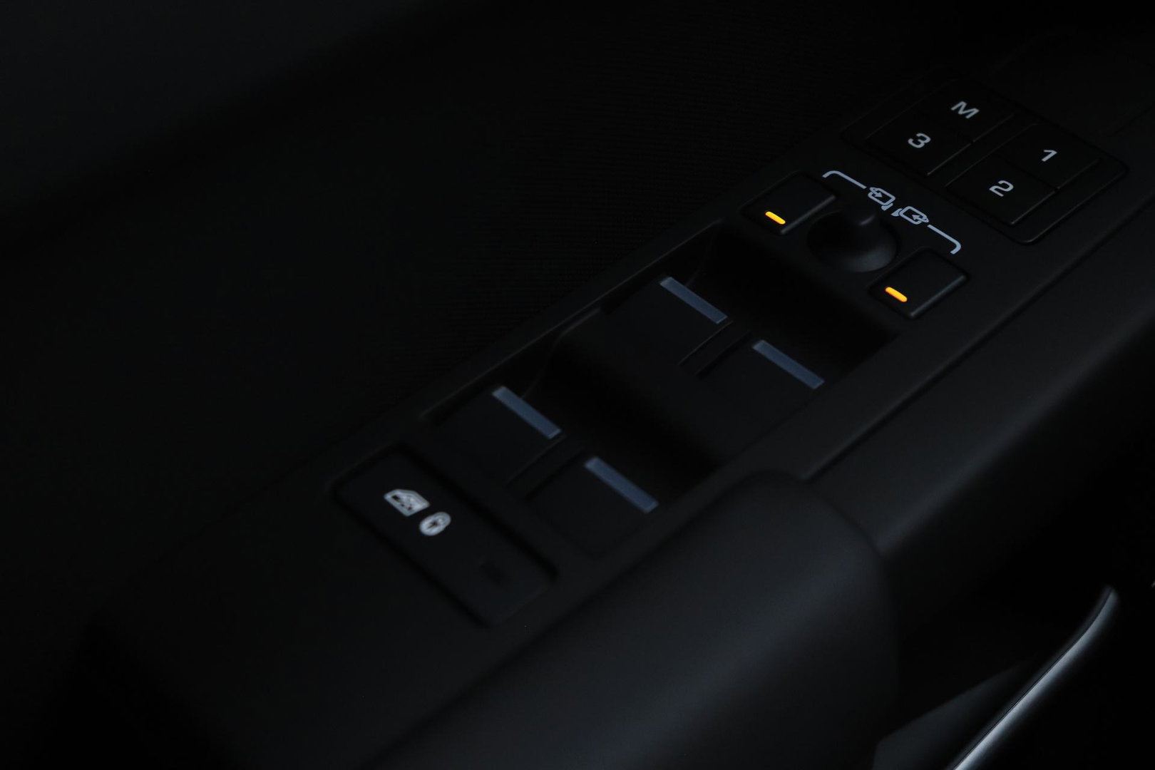 Land Rover Defender 2.0 P300e 110 X-Dynamic HSE | FACELIFT | ClearSight | Meridian Surround | Koelbox | Luchtvering | Trekhaak