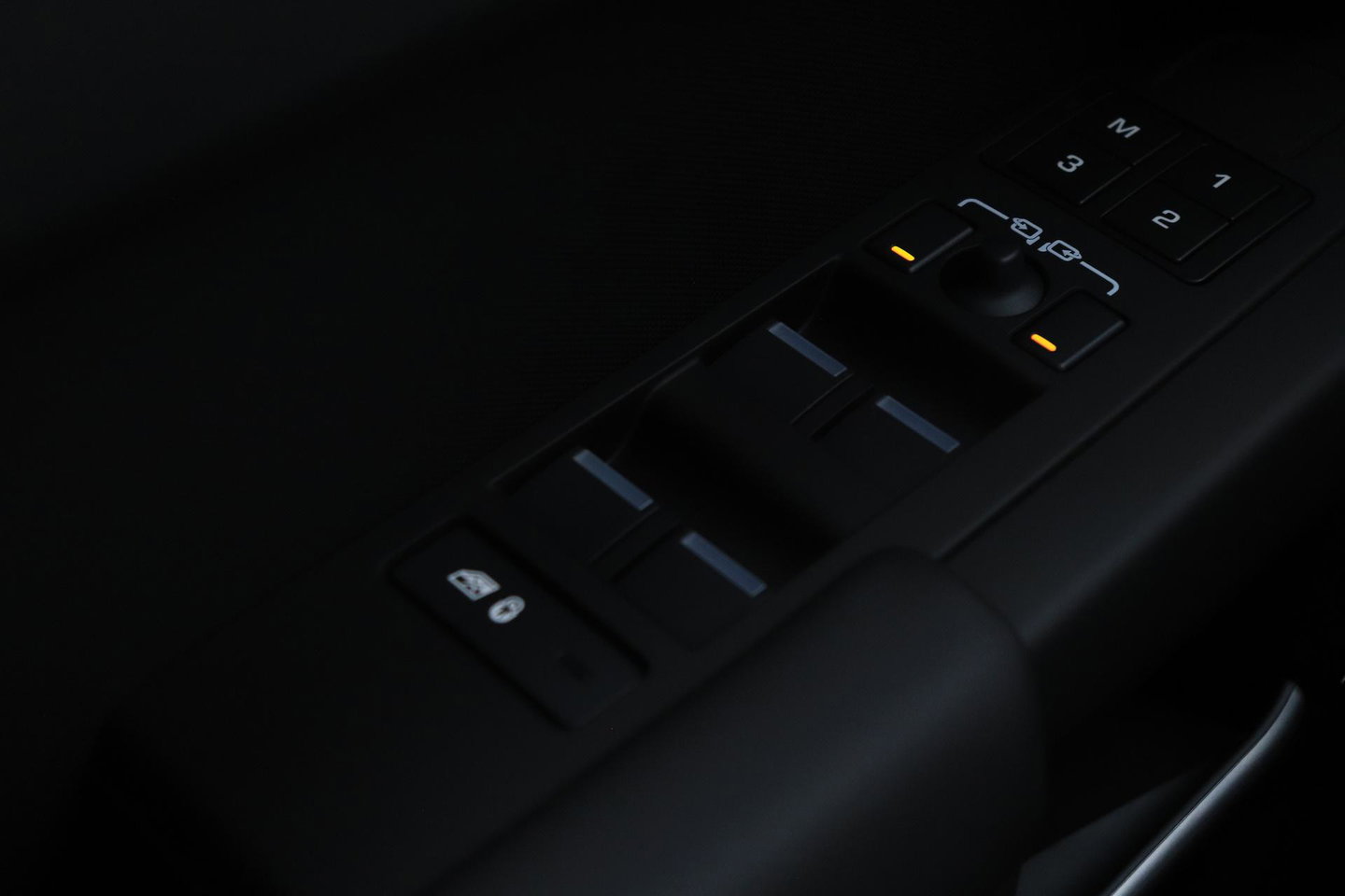Land Rover Defender 2.0 P300e 110 X-Dynamic HSE | FACELIFT | ClearSight | Meridian Surround | Koelbox | Luchtvering | Trekhaak