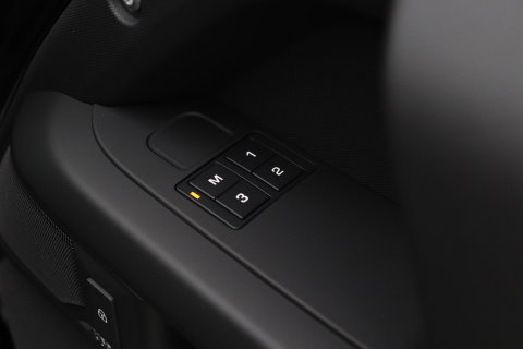 Land Rover Defender 2.0 P300e 110 X-Dynamic HSE | FACELIFT | ClearSight | Meridian Surround | Koelbox | Luchtvering | Trekhaak