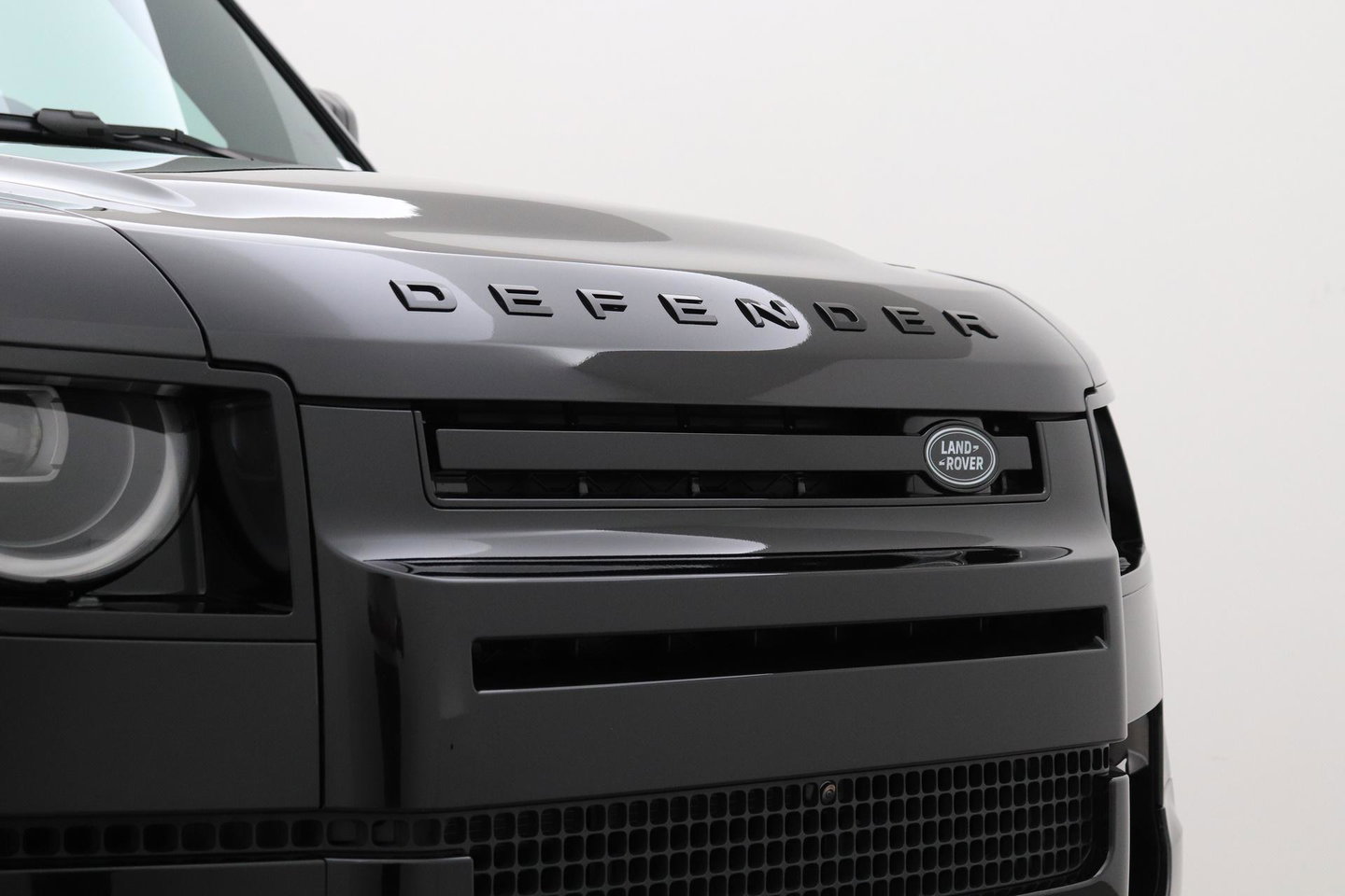 Land Rover Defender 2.0 P300e 110 X-Dynamic HSE | FACELIFT | ClearSight | Meridian Surround | Koelbox | Luchtvering | Trekhaak