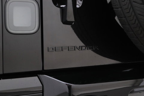 Land Rover Defender 2.0 P300e 110 X-Dynamic HSE | FACELIFT | ClearSight | Meridian Surround | Koelbox | Luchtvering | Trekhaak