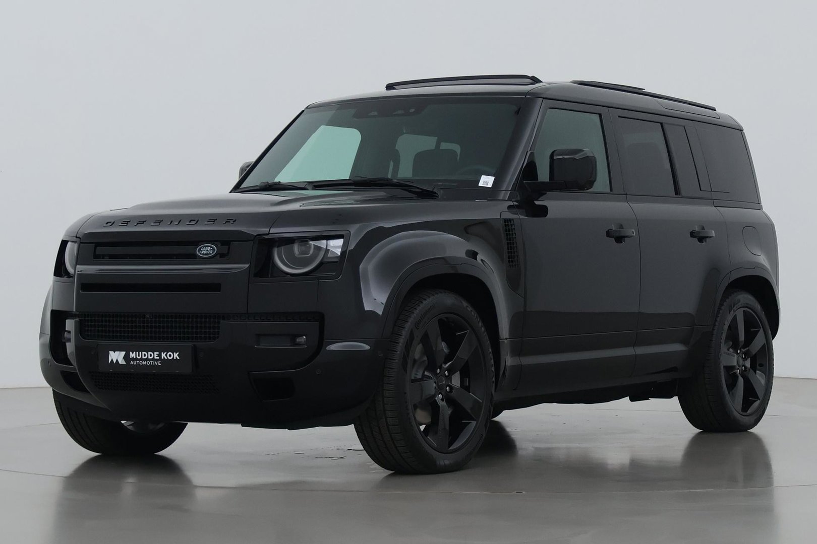 Land Rover Defender 2.0 P300e 110 X-Dynamic HSE | FACELIFT | ClearSight | Meridian Surround | Koelbox | Luchtvering | Trekhaak