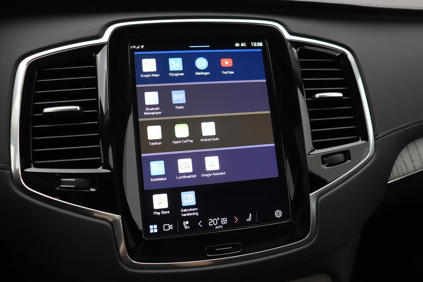 Volvo XC90 T8 Recharge AWD Ultimate Bright | ACC | Luchtvering | Panoramadak | Harman/Kardon | Massage | Head-Up | 21 inch