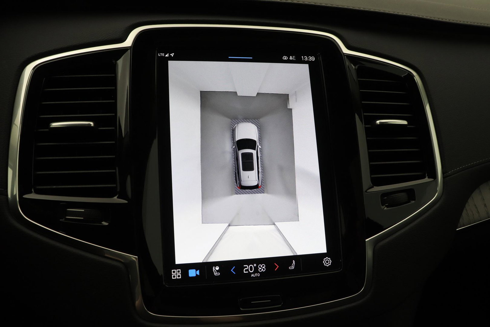 Volvo XC90 T8 Recharge AWD Ultimate Bright | ACC | Luchtvering | Panoramadak | Harman/Kardon | Massage | Head-Up | 21 inch