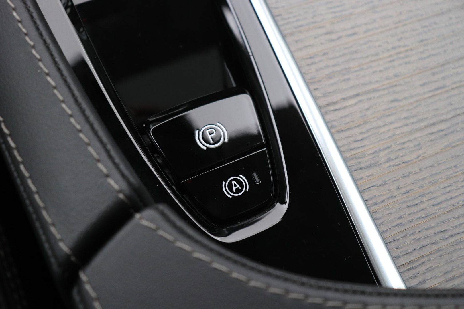 Volvo XC90 T8 Recharge AWD Ultimate Bright | ACC | Luchtvering | Panoramadak | Harman/Kardon | Massage | Head-Up | 21 inch