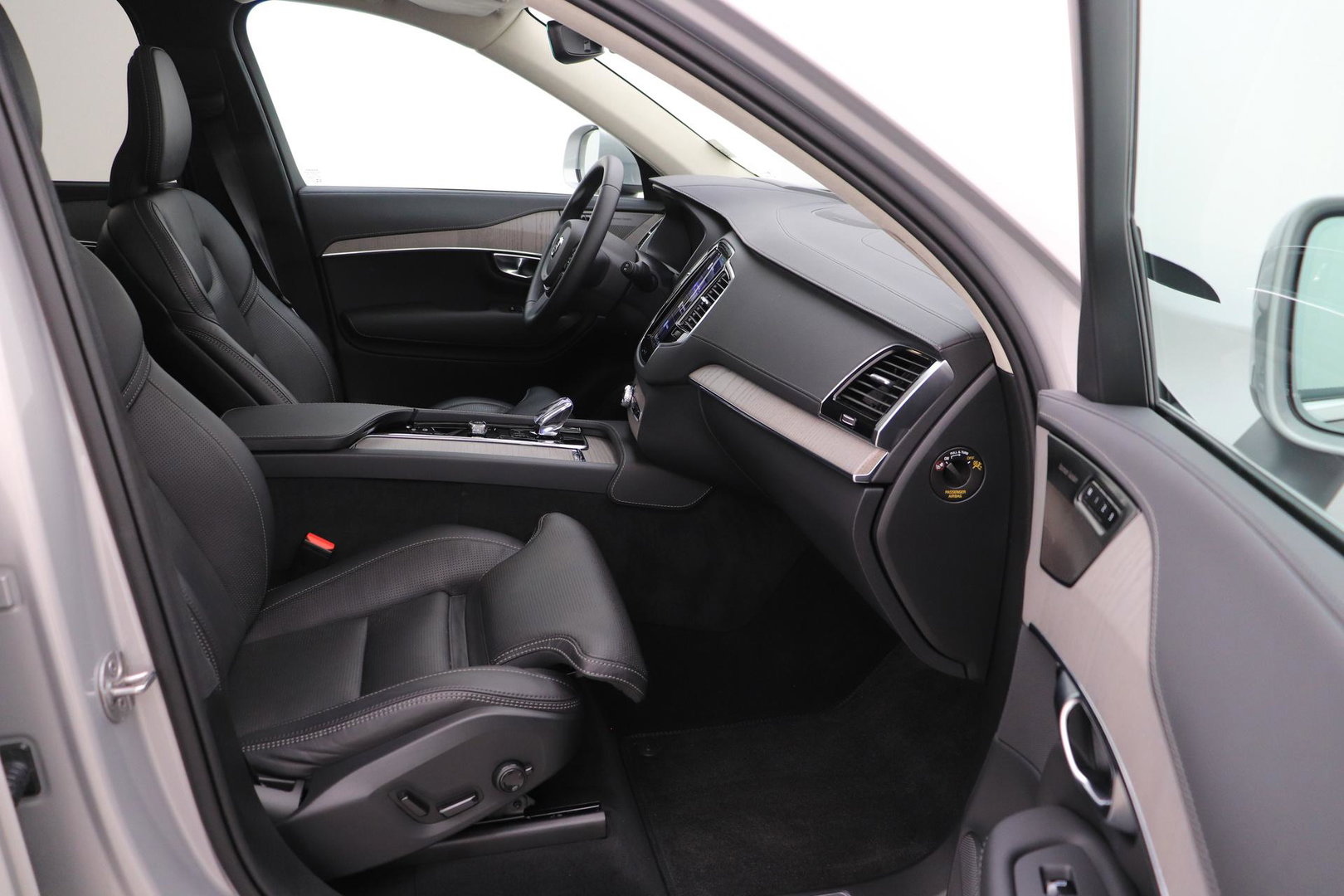Volvo XC90 T8 Recharge AWD Ultimate Bright | ACC | Luchtvering | Panoramadak | Harman/Kardon | Massage | Head-Up | 21 inch