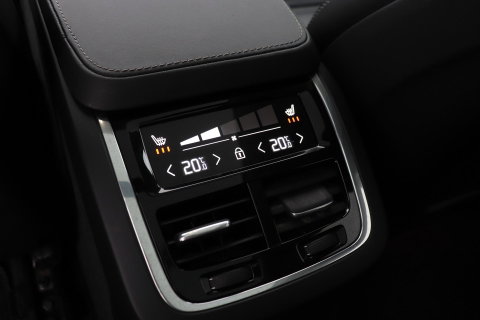 Volvo XC90 T8 Recharge AWD Ultimate Bright | ACC | Luchtvering | Panoramadak | Harman/Kardon | Massage | Head-Up | 21 inch