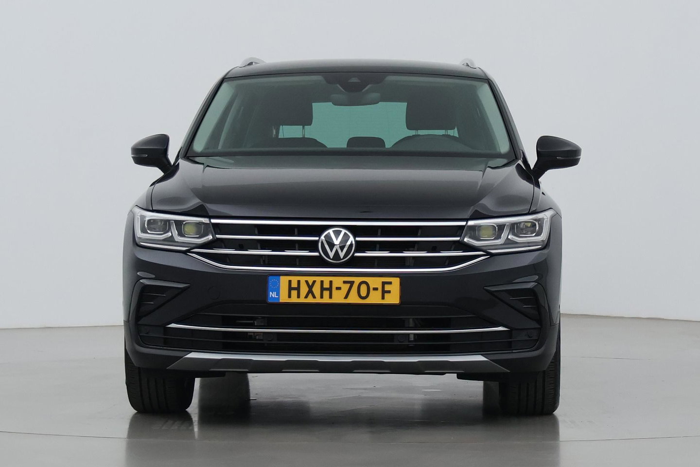 Volkswagen Tiguan 1.4 TSI eHybrid Business+ | Getint Glas | Camera | ACC | PDC V+A