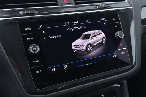 Volkswagen Tiguan 1.4 TSI eHybrid Business+ | Getint Glas | Camera | ACC | PDC V+A