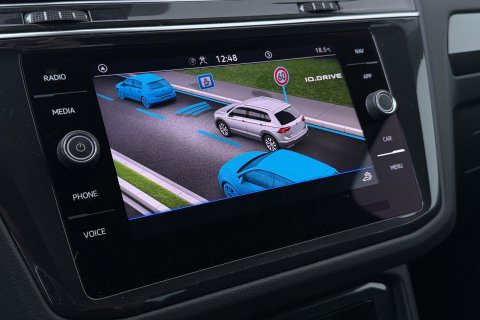 Volkswagen Tiguan 1.4 TSI eHybrid Business+ | Getint Glas | Camera | ACC | PDC V+A