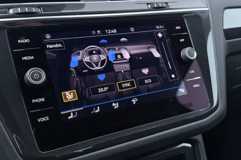 Volkswagen Tiguan 1.4 TSI eHybrid Business+ | Getint Glas | Camera | ACC | PDC V+A