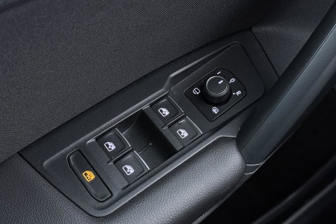 Volkswagen Tiguan 1.4 TSI eHybrid Business+ | Getint Glas | Camera | ACC | PDC V+A