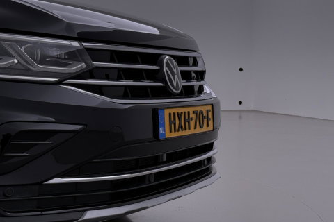 Volkswagen Tiguan 1.4 TSI eHybrid Business+ | Getint Glas | Camera | ACC | PDC V+A