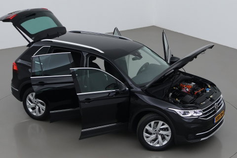 Volkswagen Tiguan 1.4 TSI eHybrid Business+ | Getint Glas | Camera | ACC | PDC V+A