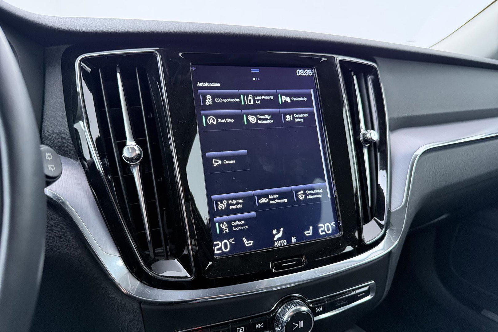 Volvo V60 T4 Momentum Pro | Polestar Optimalisatie | Stoel+Stuurverwarming | Camera | Leder | 19 Inch