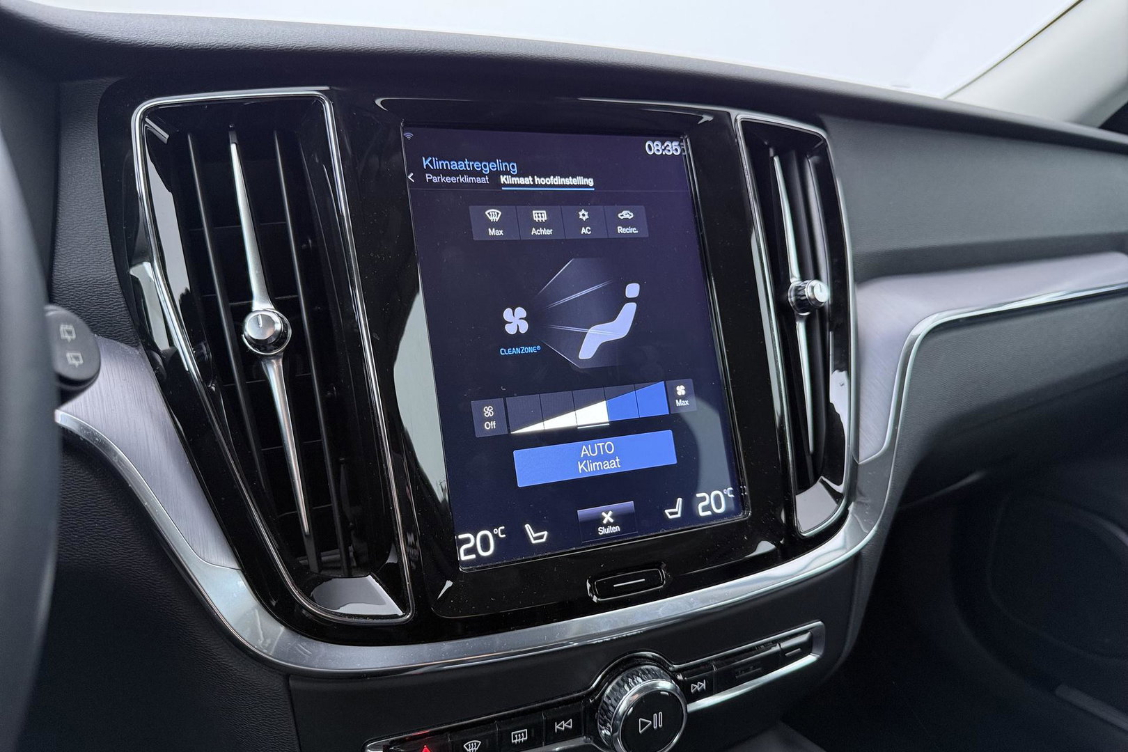 Volvo V60 T4 Momentum Pro | Polestar Optimalisatie | Stoel+Stuurverwarming | Camera | Leder | 19 Inch